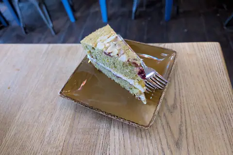 Ela's Cakes photo 1